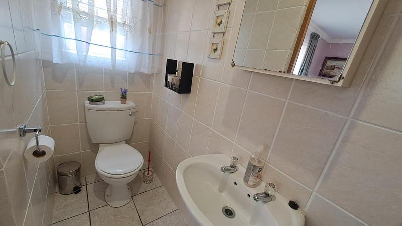 3 Bedroom Property for Sale in Stilbaai Wes Western Cape